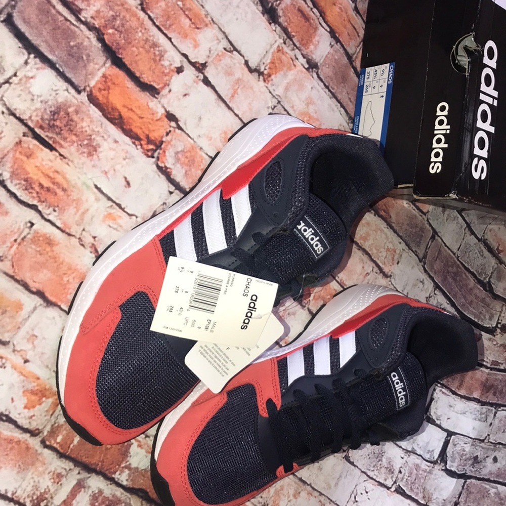 Adidas mens 9.5 sneakers NEW RED WHITE BLUE